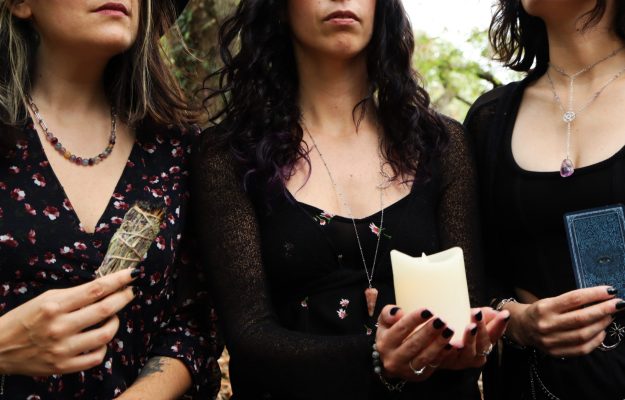Les Trois Sorcières