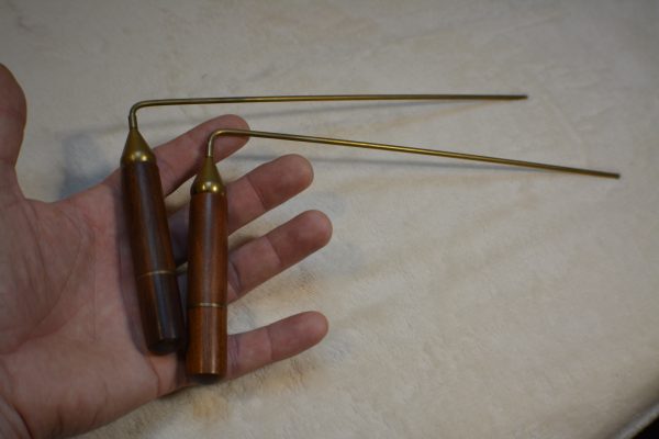 Baguettes de radiesthésie : 26cm x 12,5cm, manche bois d'hévéa Ø 18mm, tige laiton Ø 3mm - Fait-main – Image 5