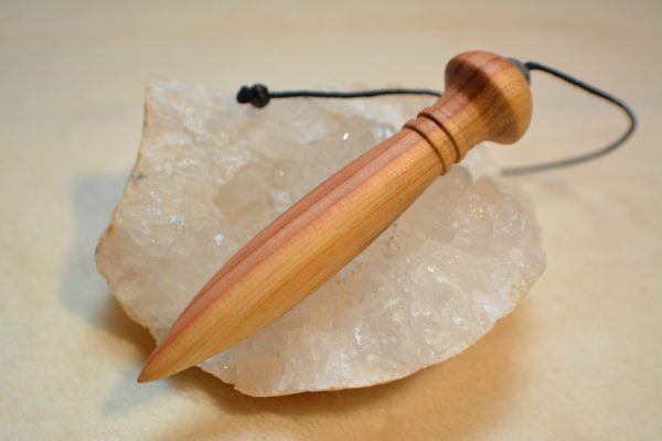 Pendule de radiesthésie : 9cm 20g, bois de genévrier et cristal de roche - Fait-main – Image 11