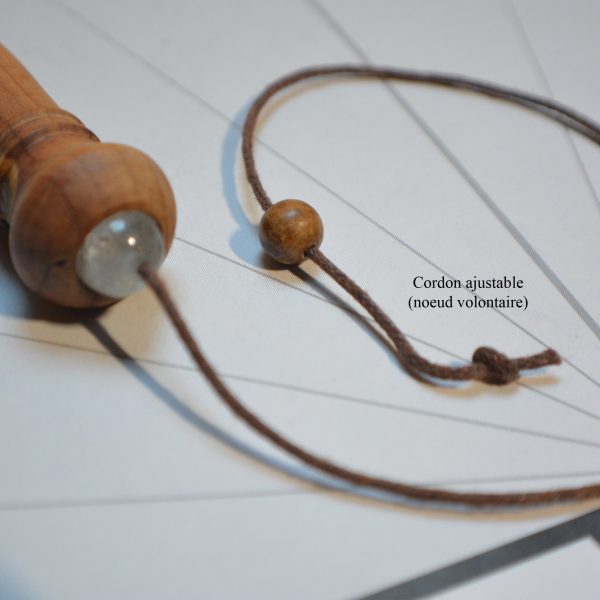 Pendule de radiesthésie : 5,5cm 12g, bois de genévrier et cristal de roche - Fait-main – Image 6