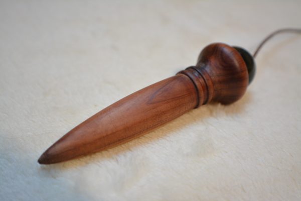 Pendule de radiesthésie : 8cm 18,5g, bois de genévrier et obsidienne dorée - Fait-main – Image 3