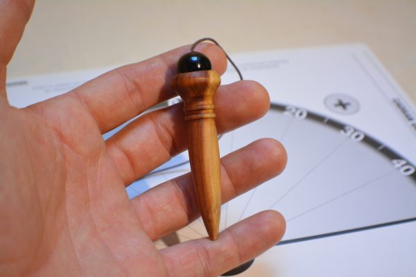 Pendule de radiesthésie : 8cm 18,5g, bois de genévrier et obsidienne dorée - Fait-main – Image 5